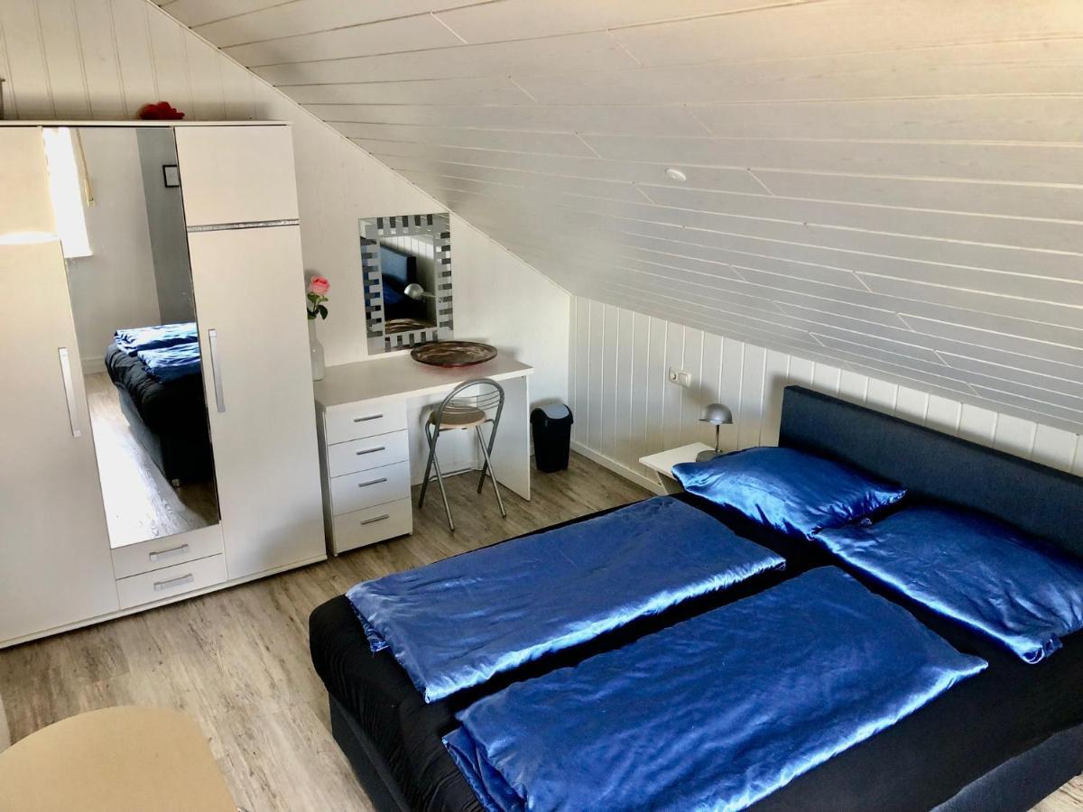 Gaestezimmer Beate Und Ferienwohnung Rheda Wiedenbrueck Esterno foto